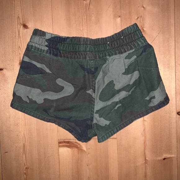 TNA Women’s Shorts - Picture 3 of 3